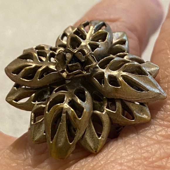 Virgins Saints & Angels Dew Divine Ring - Picture 2 of 9